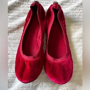 Bandolino Flexible Velvet Flat Shoes